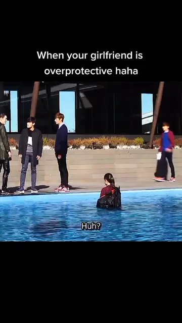 Don't hold his hand hold mine 🤣🤣 Bo-Na is so cute and funny #kdrama#theheirs#p