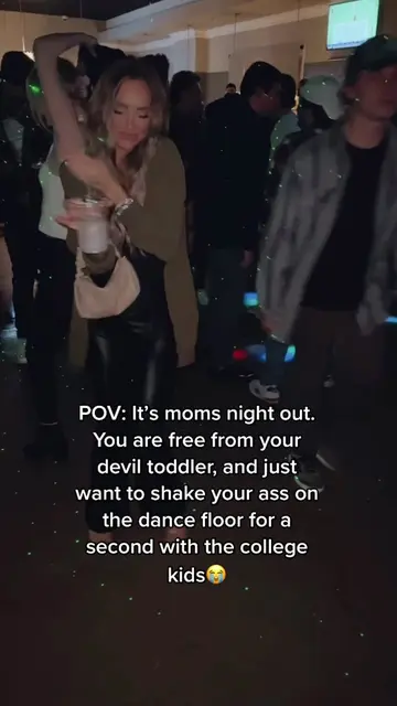 Like honestly just let me liveeee💃🏼 #MomsofTikTok #hotmom #pov #fyp #AVrboForT