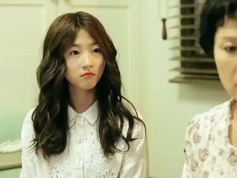 She wants to sleep with him because she saw it on dramas🤣🤣#kdrama#highschoollo