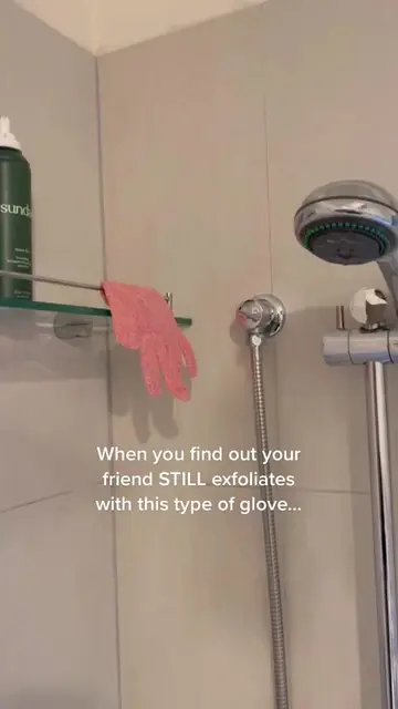 If you know someone who still uses these gloves, send them help. 🧤 #skincare #m