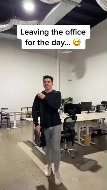 Anyone else feel this? 👀😅 #business #digitalmarketing #agency #shopify #ecomme