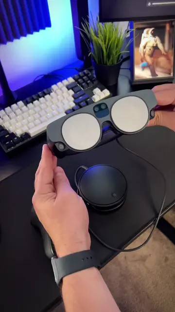 These are the Magic Leap 2 👓 AR Glasses 😱 and I can’t stop admiring this incre
