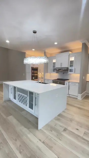 so much to love about this property! 🤍describe this home with one emoji #reales