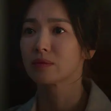 When he’ll let her use him 🤭 #theglory #theglorykdrama #thegloryedit #songhyeky