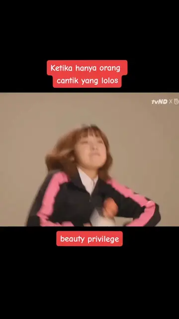 Ketika masuk di 1 circle yang cantik", cmn dia yang ga cantik. Dia harus merasak