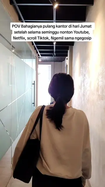 Akhirnya bisa nonton di rumah sambil rebahan.. #anakkantor #anakperkantoran #ana