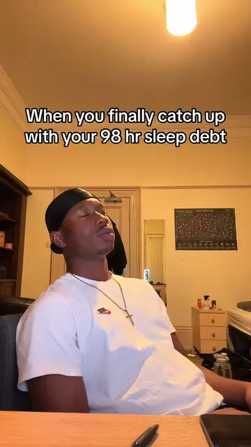 The energy goes crazy #uni #relatable #sleep 