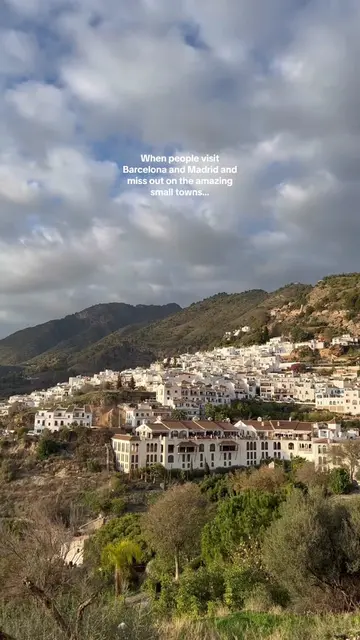 You need to add 📍Frigiliana to your travel plan for Spain!  Frigiliana is the m