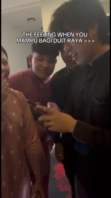 “Uncle nak duit raya🤤”. Alamak dah bersusun anak saudara rupanya😅 Dah nak raya