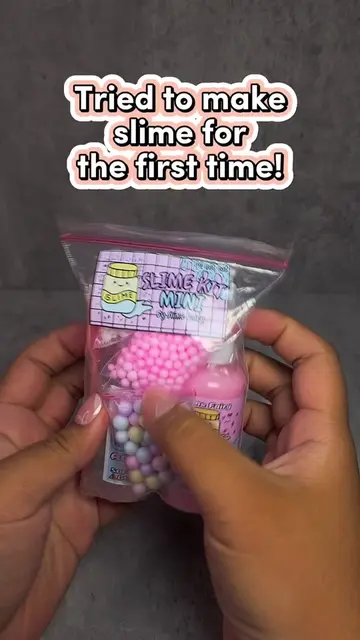 Tried making slime for the first time! It was fun! Excuse the snoring in the bac