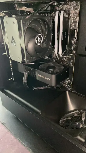 Help #pc #setup #hardware #4070 #gamingpc 