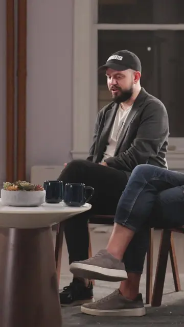 This startup founder had ONE MINUTE to pitch his business to two experienced inv