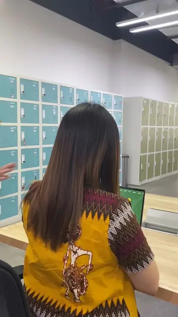 Kalian lagi cari info loker Full-Time/Paid Internship?🤔 Pas banget nih, Mostran