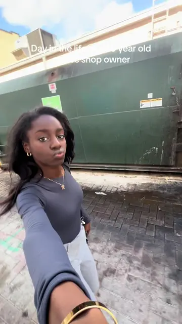 I own a coffee shop at 16!🤯 (not really) . . . #youngentrepreneur #moneytipsfor