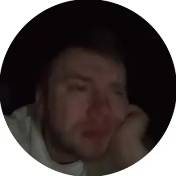 Попросил политическое убежище в другой стране 🥹 #лгбт #lgbt 