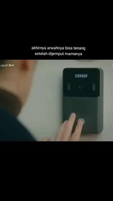 selama ini dia nunggu dijemput mamanya . . . title: hi bye mama