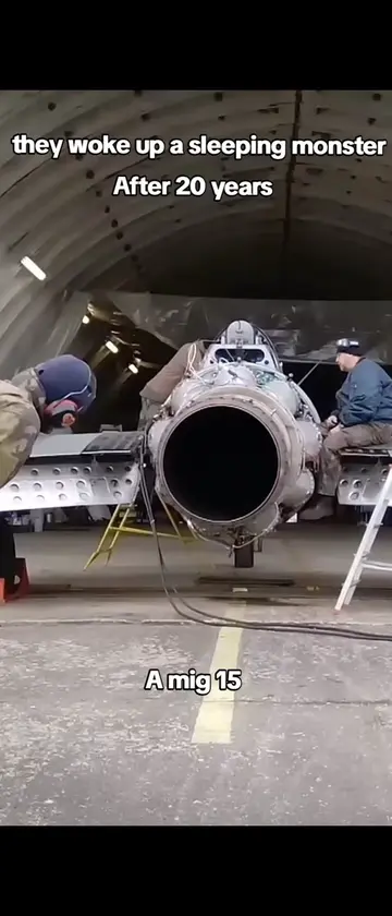 What a monster 🦾 . . . #plane #startup #engine #enginesound #enginestart #colds