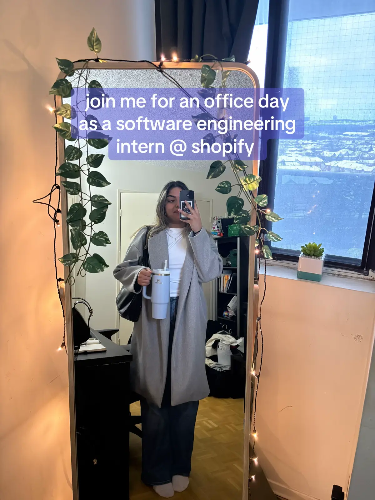 usually I have a social life at the office, but I was alone today 😭 #intern #so