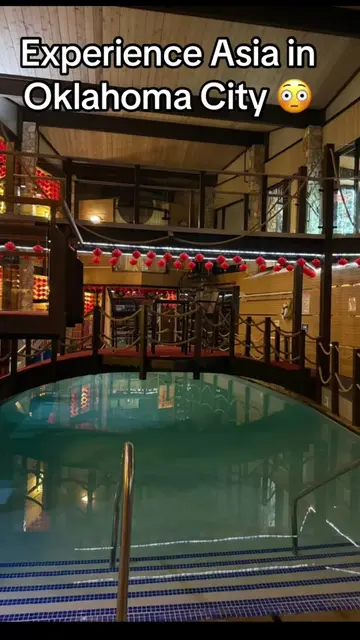 ‘Wangshi Palace Bed & Breakfast’ in Oklahoma City is a beautiful Chinese-themed 