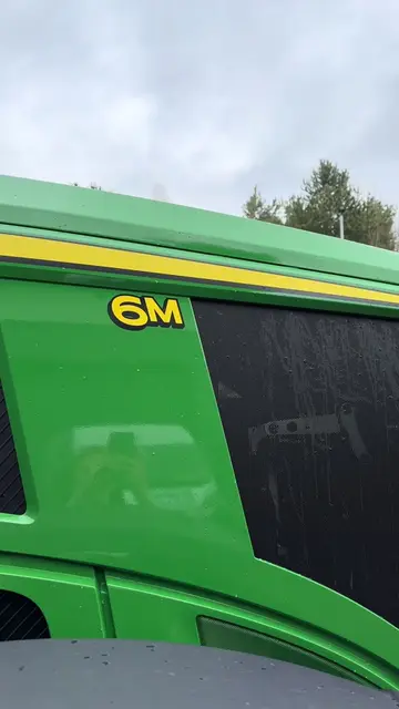 The new John Deere 6M is here👀💅🏻💚 #JohnDeere #6M #Tractor #RiponFarmServices