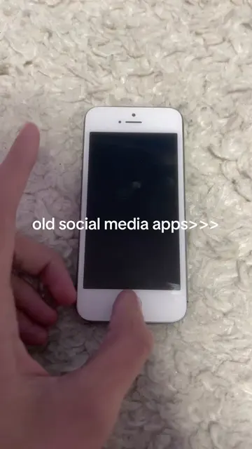 revivals of old social media apps have something to them that makes them feel sp