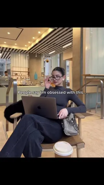 Coding obsession 💻 #womeninstem #womenintech #techtok #swe #dewrlla #fyp #codin