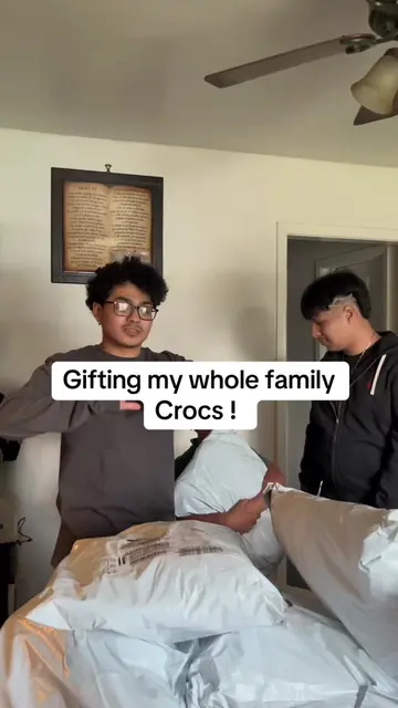 Gifting my whole family crocs  #contentcreator #personalbrand #buildingwealth @C