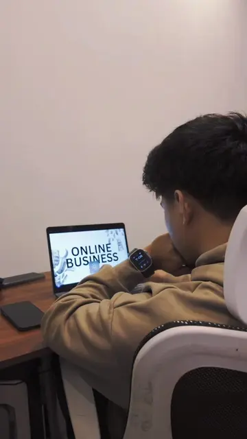 Hustle roulette ep.1 trying out trending online side hustles from scratch. #Proj