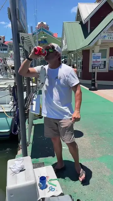 This catfish is gonna be pretty darned embarrassed when he tells his friends he 