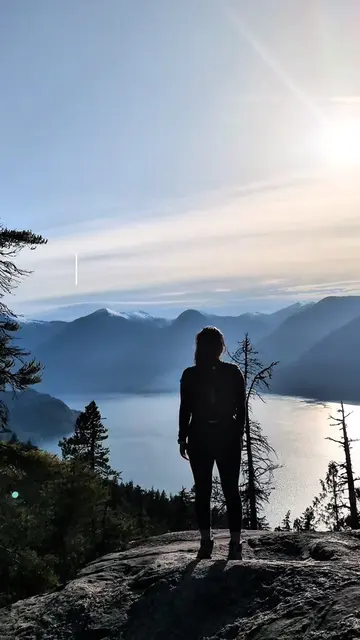 Remember to check when the last gondola goes down, because it changes throughout