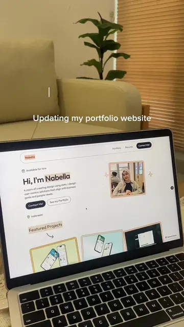 Udah update portfolio belum? #uxdesigner #uidesigner #uiux #productdesigner #uxt