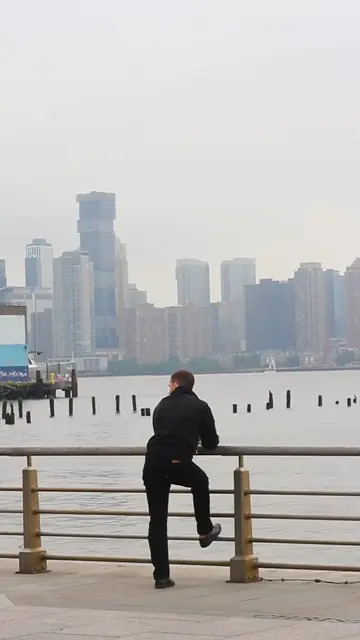 After 5 years of dreaming, I finally moved to New York. I didn’t want to come he