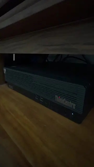 A look at Proxmox running in my home lab #techtok #fyp #homelab #docker #linux 