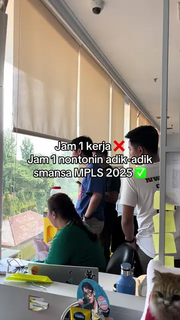 Semangat adik-adik yang lagi MPLS 2025. Kakak-kakak nyemangatin aja ya dari kant
