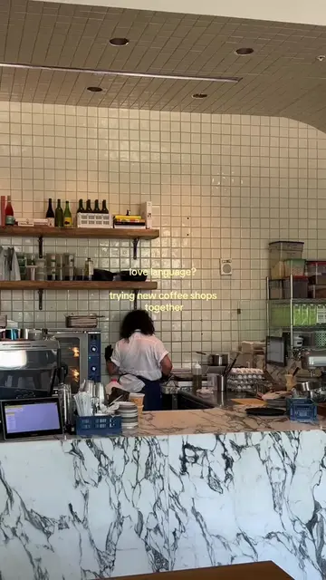 a cute coffee shop with my bestie actually does solve all my problems ☕️  Façade