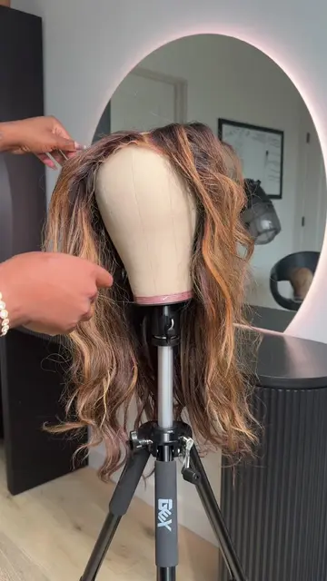 ✨ An old wig, brought back to life. This wig needed some serious love lol but so