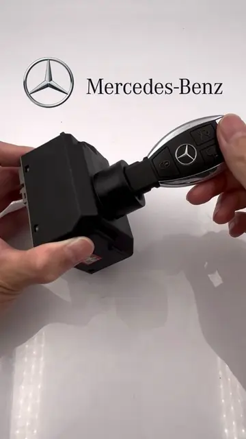 Duplicate a Mercedes Benz Key #autolocksmith #mercedes #cartech #keyduplication 