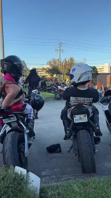 @Apollo @Motoblondie is giving out free food‼️ #fyp #biker #funny #biketok #xyzb