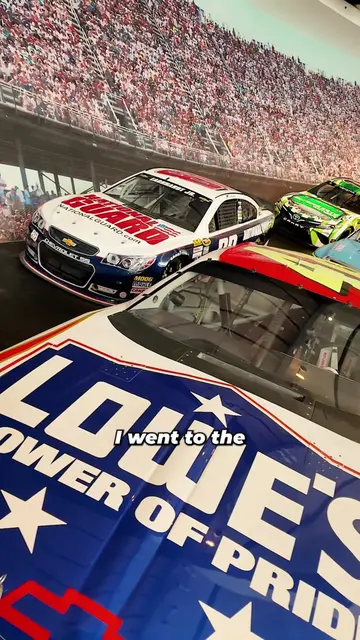 Does the NASCAR Hall of Fame deliver a fun experience for car enthusiasts? 🤔 I 