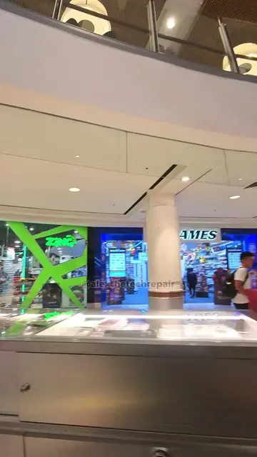 His screen was absolutely cooked 🤯 #sydney #fyp #techtok #phoneshop #iphone 