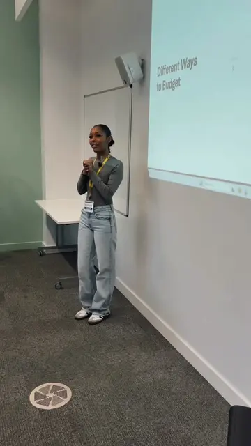 So I went back to my uni to deliver a financial literacy workshop 🥹 #pinchmemom