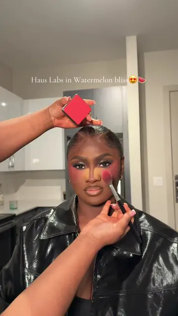 Such a beautiful blush wow!😍✨ #softglam #atlmua #makeupartist #hauslabs 