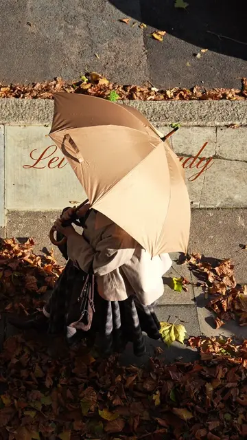 autumn is for the modest fashion girlies🤎🍂 skirt @hm  cardigan @asos  jacket @