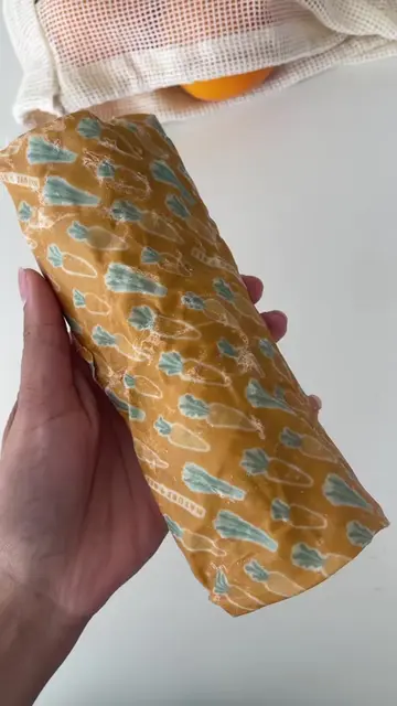 Didn’t expect that to be in there 🤷🥕 #asmr #beeswaxwraps #SmallBusiness 