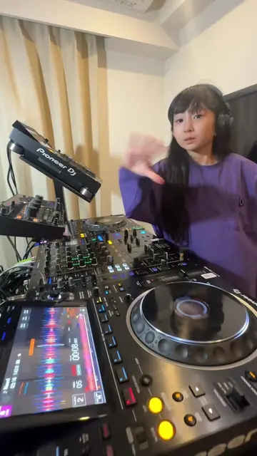 Marieさんの新しい曲もカッコよくてお気に入りだよー😊✨ “Marie’s new track is really cool, and it’s one o