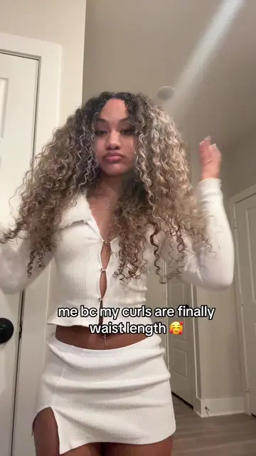 #foryou #fypシ゚viral #longcurlyhair #curlyhair #relatable 
