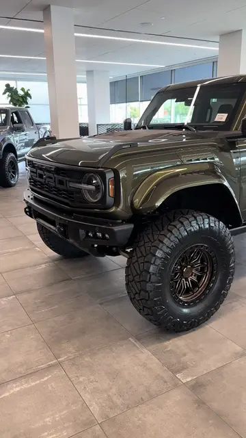 #2025fordbroncoraptor completely customized by @KenGrodyFordSoCal #fordbroncorap