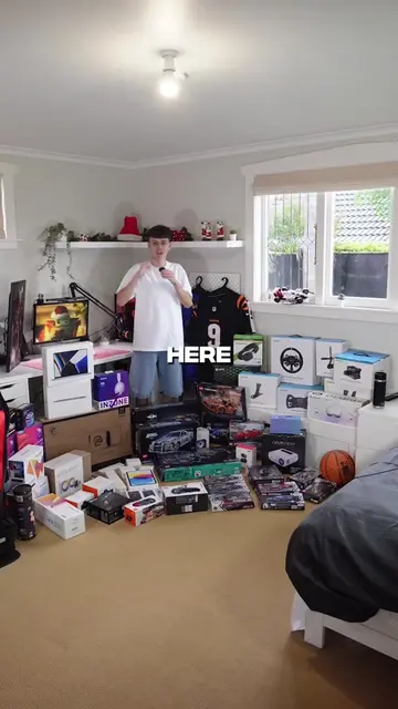 My 2025 Christmas Haul 👀🎄 *this is a joke and completely satire* #techtok #chr