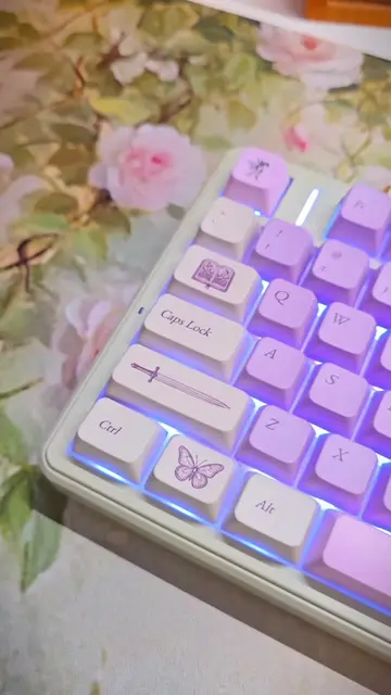 Bringing whimsy, magic, and adventure, to your desk 🧚‍♀️✨️. The Fae Blade F99 P
