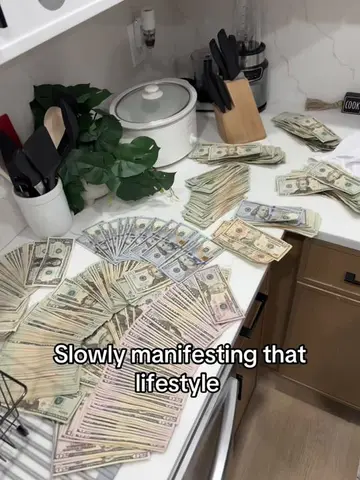 #moneytok 